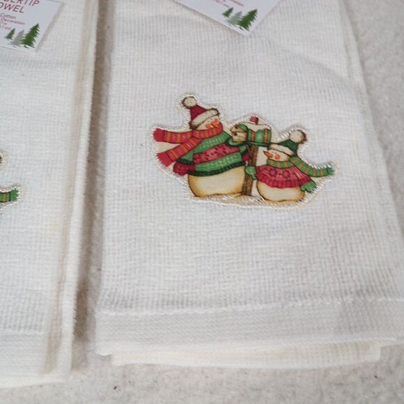 CHRISTMAS Snowmen Fingertip Towels Pair 100% Cotton 12x17 NWT - Picture 3 of 7
